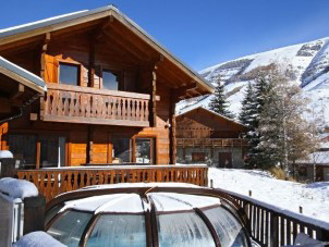 Chalet Le Soleil Levant met prive zwembad 12 personen