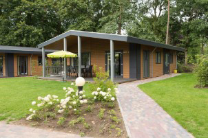 4 persoons Veranda bungalowchalet op park in Voorthuizen